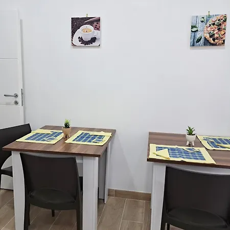 Domus De Loco Sano 3* Кастелламмаре-ди-Стабия